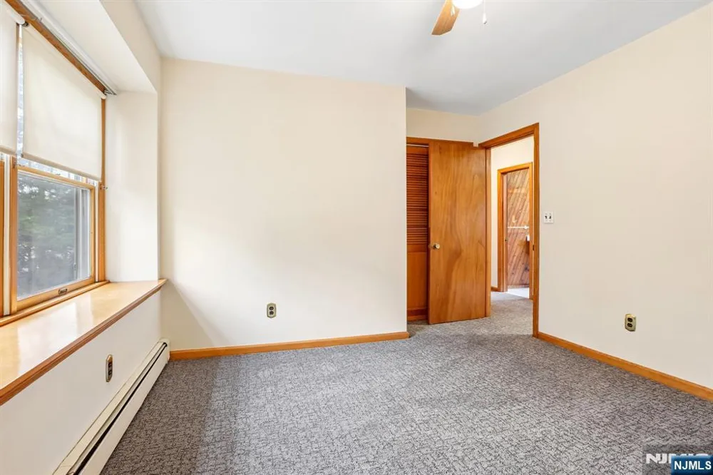 488 Cedar Lane Paramus, NJ 07652