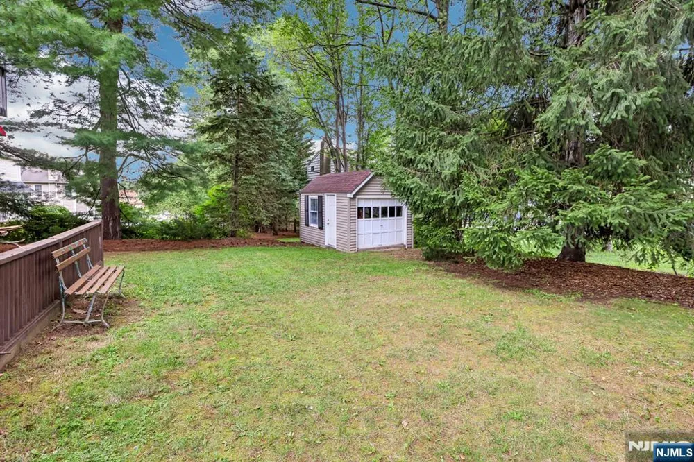 488 Cedar Lane Paramus, NJ 07652