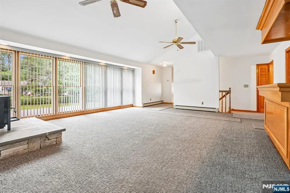 488 Cedar Lane Paramus, NJ 07652