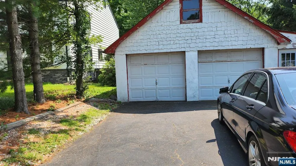 48 Cortland Place FL 2 Tenafly, NJ 07670