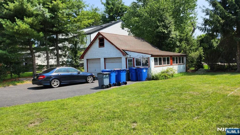 48 Cortland Place FL 2 Tenafly, NJ 07670