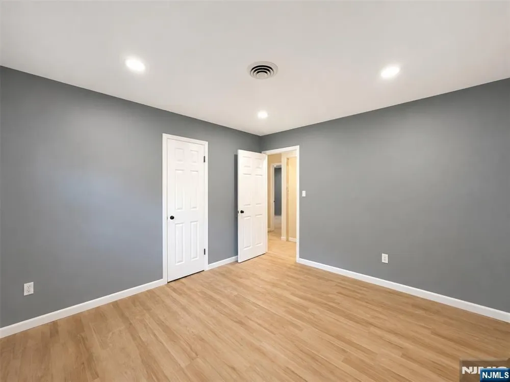 28 Carr Street 2 Pompton Lakes, NJ 07442