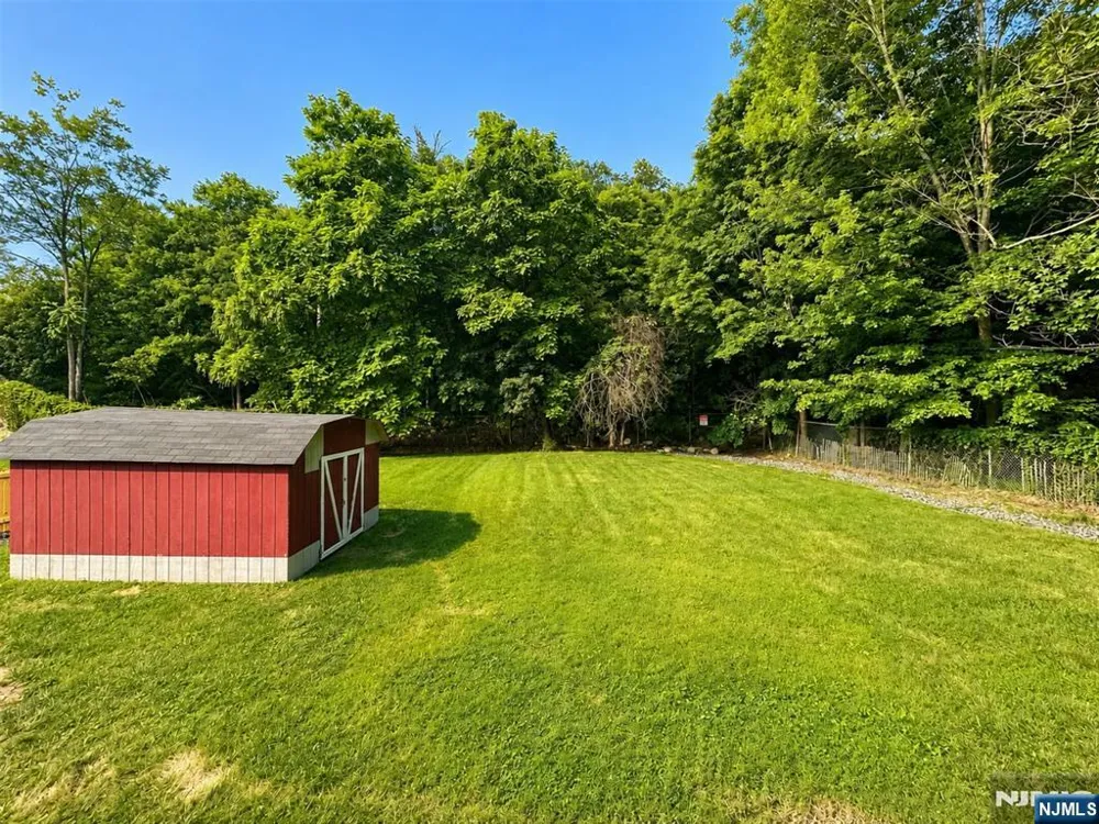 28 Carr Street 2 Pompton Lakes, NJ 07442