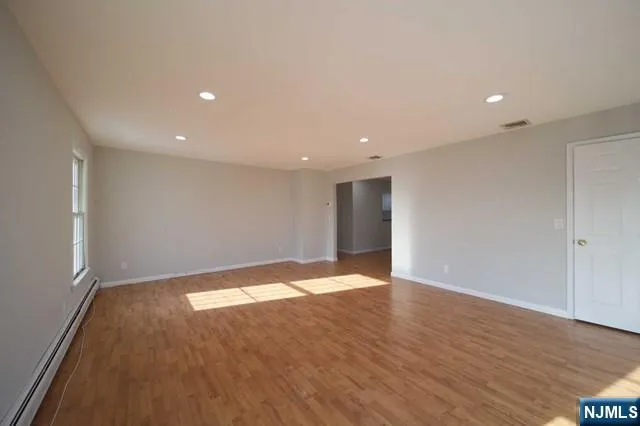 830 Elizabeth Street 2 Ridgefield, NJ 07657