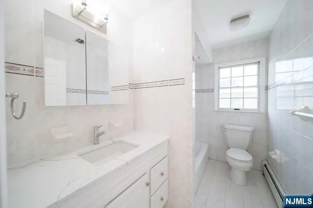 830 Elizabeth Street 2 Ridgefield, NJ 07657