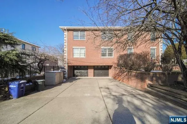830 Elizabeth Street 2 Ridgefield, NJ 07657