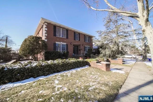 830 Elizabeth Street 2 Ridgefield, NJ 07657