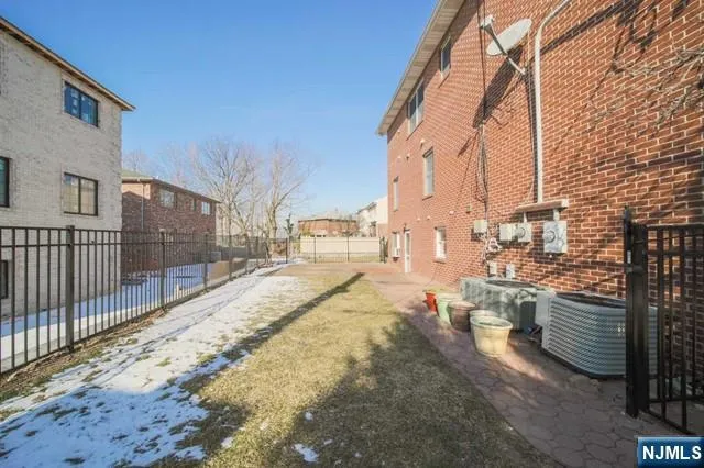 830 Elizabeth Street 2 Ridgefield, NJ 07657