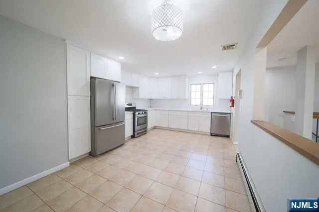 830 Elizabeth Street 2 Ridgefield, NJ 07657