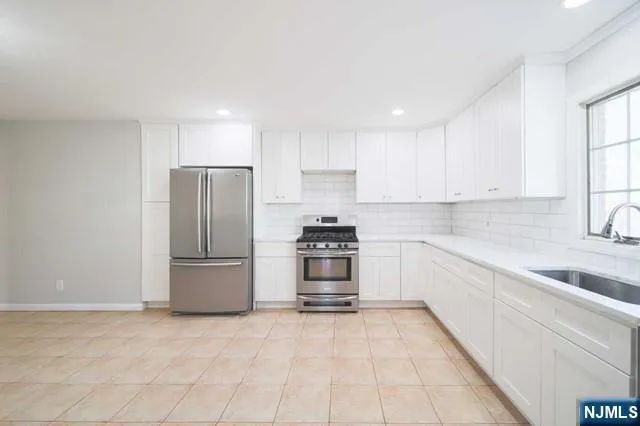 830 Elizabeth Street 2 Ridgefield, NJ 07657