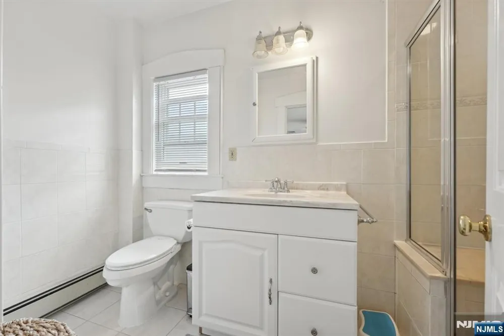 211 Pinelynn Road Glen Rock, NJ 07452