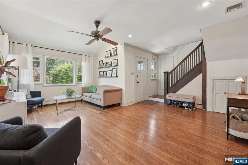 211 Pinelynn Road Glen Rock, NJ 07452