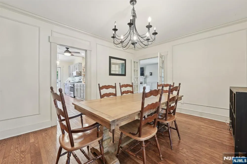 211 Pinelynn Road Glen Rock, NJ 07452