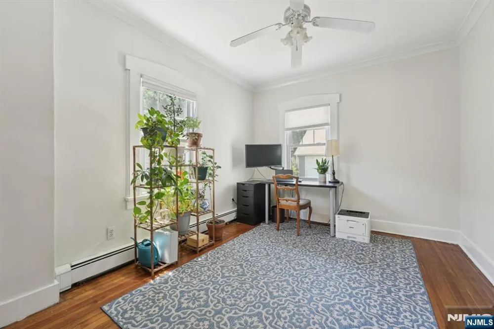 211 Pinelynn Road Glen Rock, NJ 07452