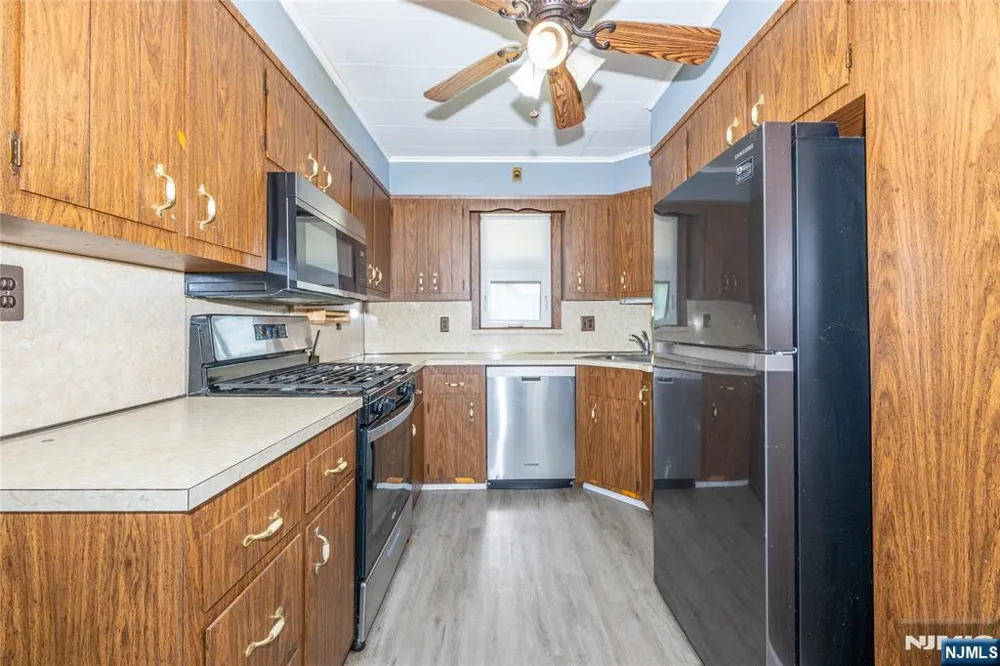 8-02 Henderson Boulevard Fair Lawn, NJ 07410