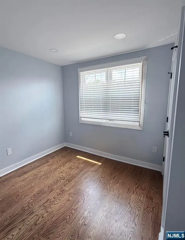 8 Essex Street Nutley, NJ 07110