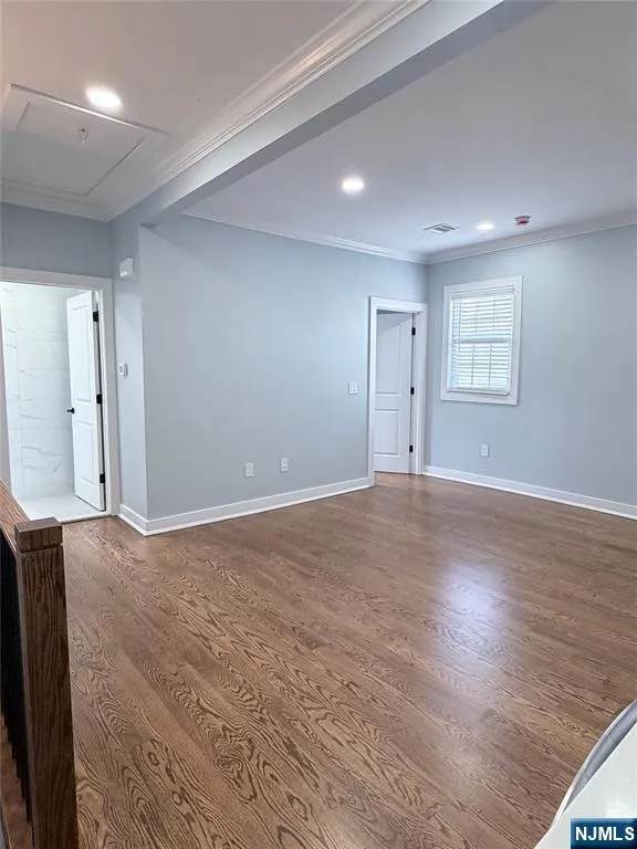 8 Essex Street Nutley, NJ 07110