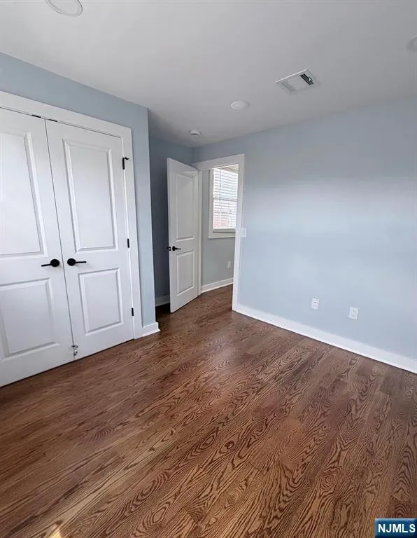 8 Essex Street Nutley, NJ 07110