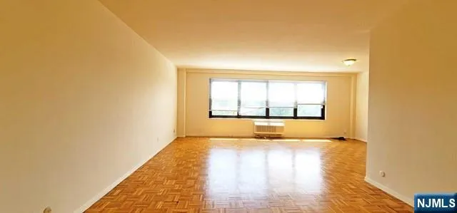 2348 Linwood Avenue 4M Fort Lee, NJ 07024