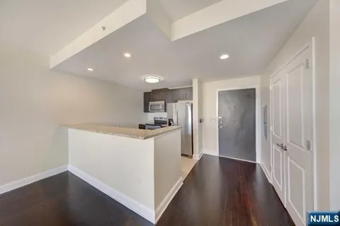 29 1st Street 505
