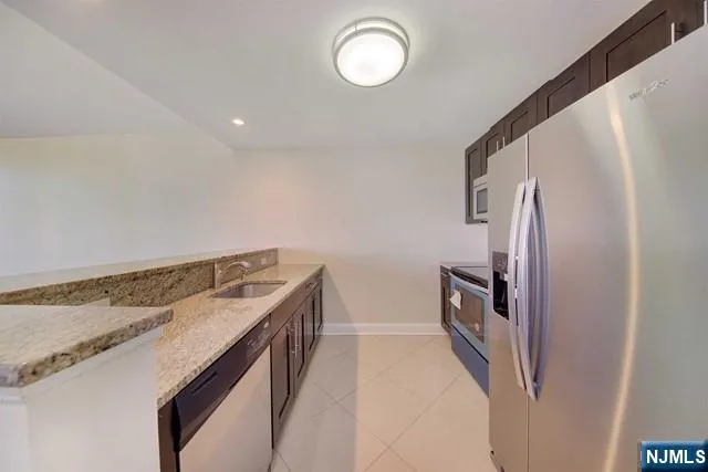 29 1st Street 505 Hackensack, NJ 07601