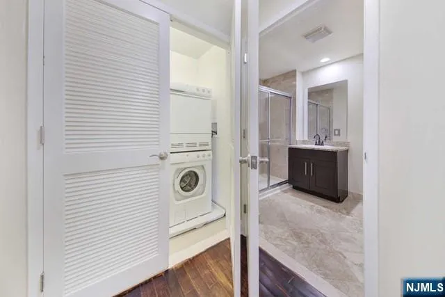 29 1st Street 505 Hackensack, NJ 07601