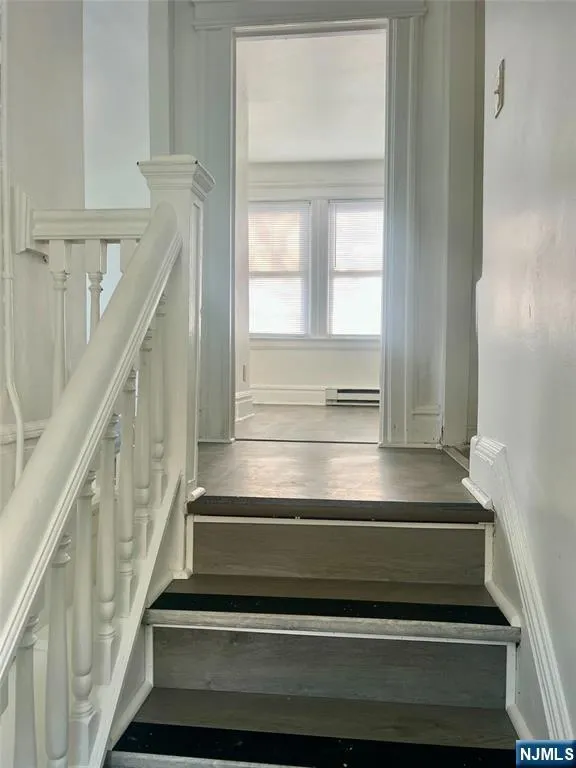 10-14 Noll Place 3 Newark, NJ 07106