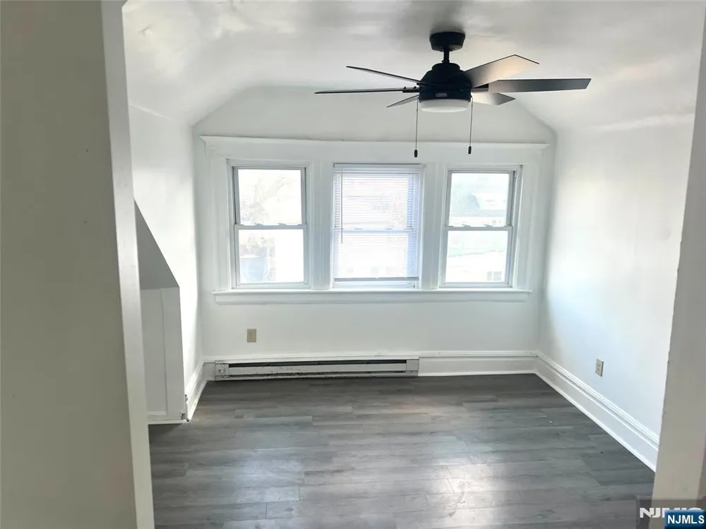 10-14 Noll Place 3 Newark, NJ 07106