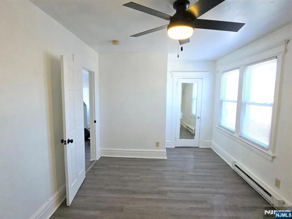 10-14 Noll Place 3 Newark, NJ 07106