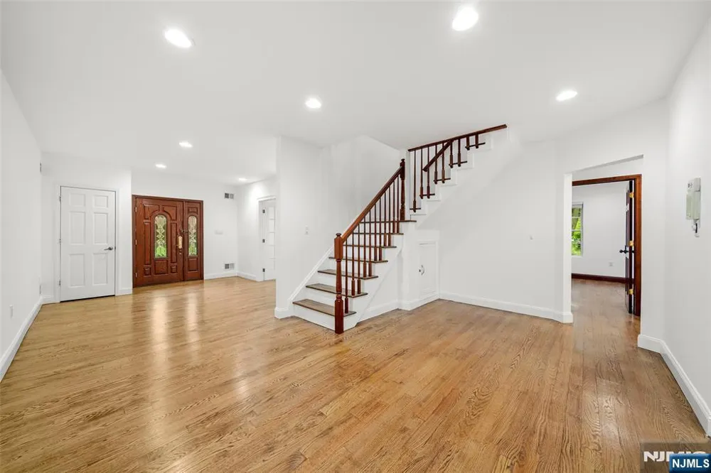 385 Livingston Street Norwood, NJ 07648