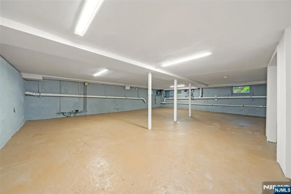 385 Livingston Street Norwood, NJ 07648