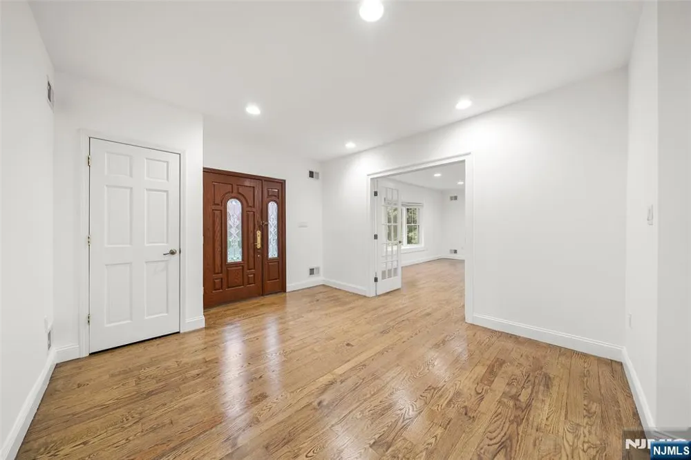 385 Livingston Street Norwood, NJ 07648