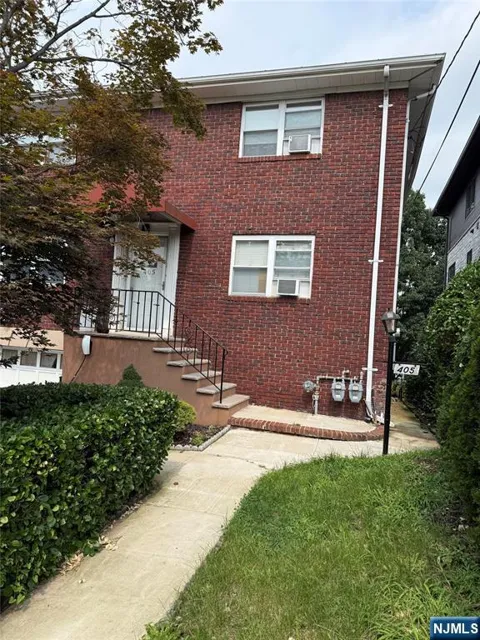 405 9th Street 2