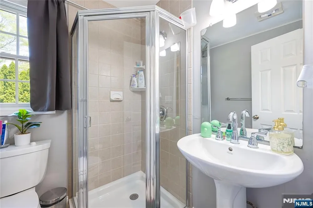 361 Walthery Avenue Ridgewood, NJ 07450