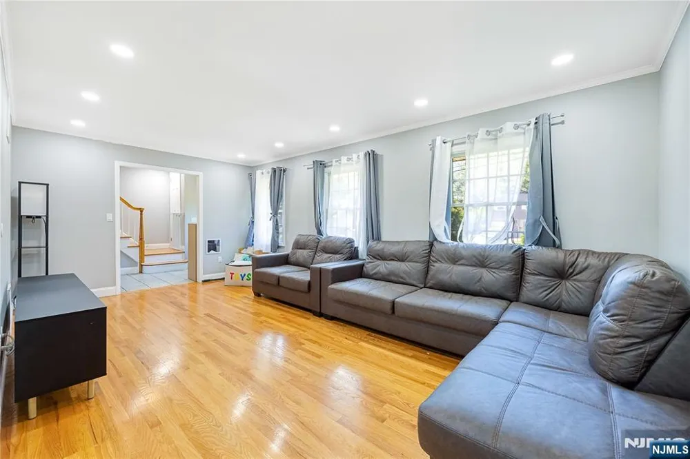 361 Walthery Avenue Ridgewood, NJ 07450