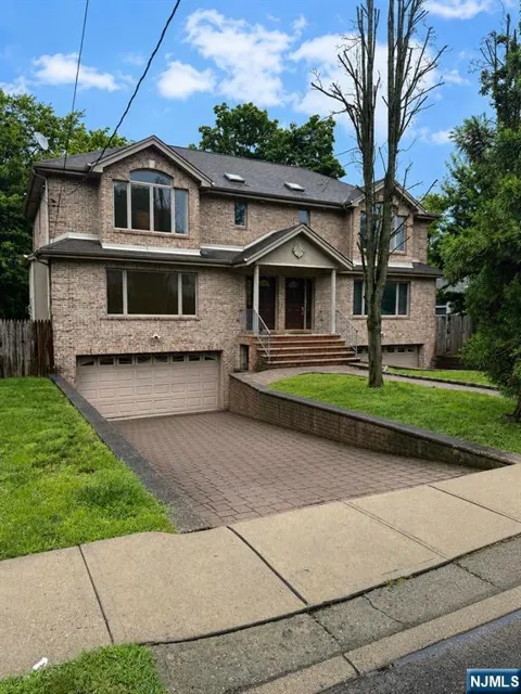 12 Cortland Place A