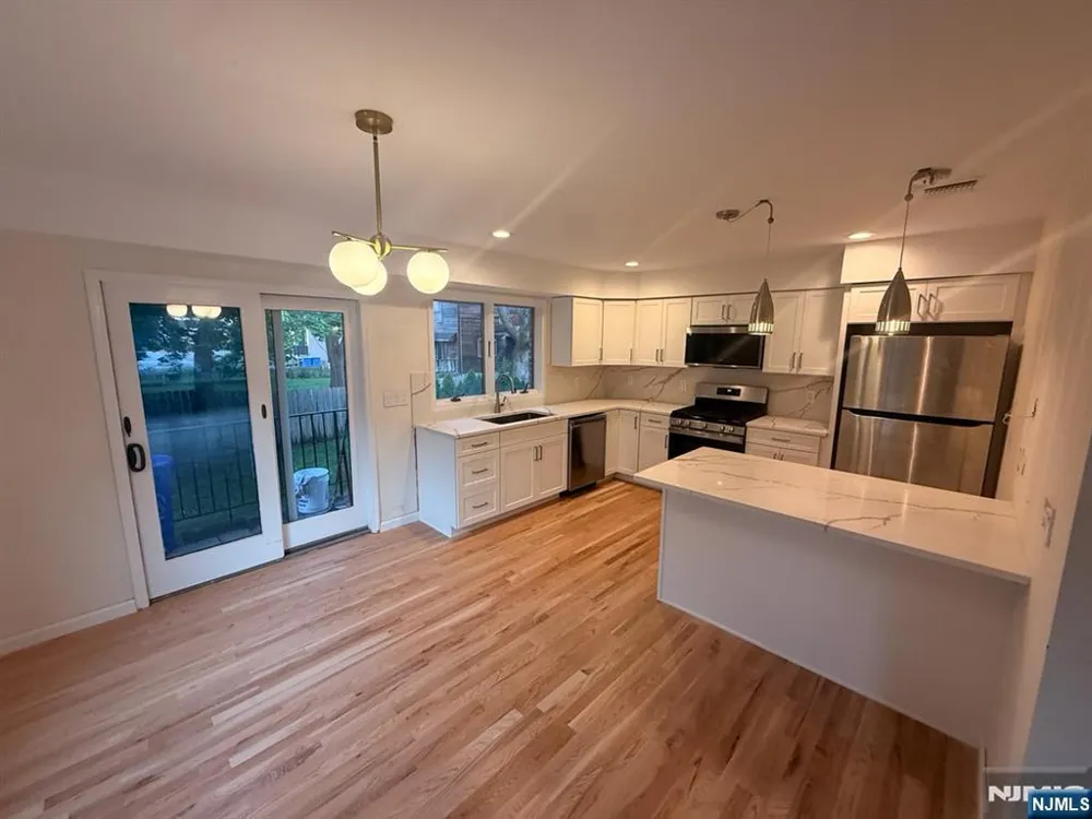 12 Cortland Place A Tenafly, NJ 07670