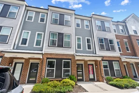 7 Jessica Lane Unit 11205