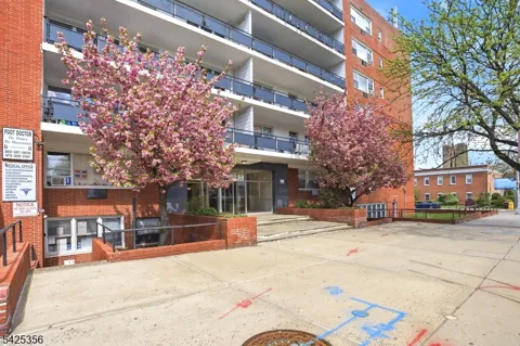 80 Passaic Ave #6K Unit 6K
