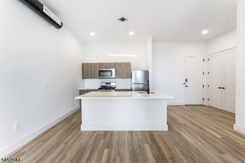 55 Washington St #5F Unit 5F East Orange City, NJ 07017