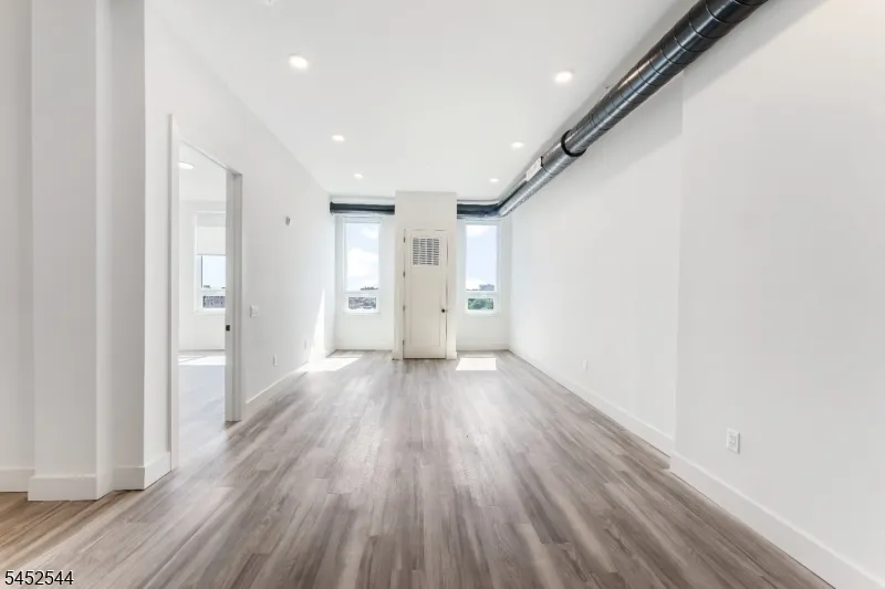 55 Washington St #5F Unit 5F East Orange City, NJ 07017