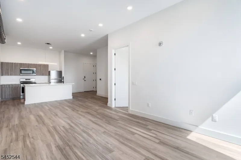 55 Washington St #5F Unit 5F East Orange City, NJ 07017
