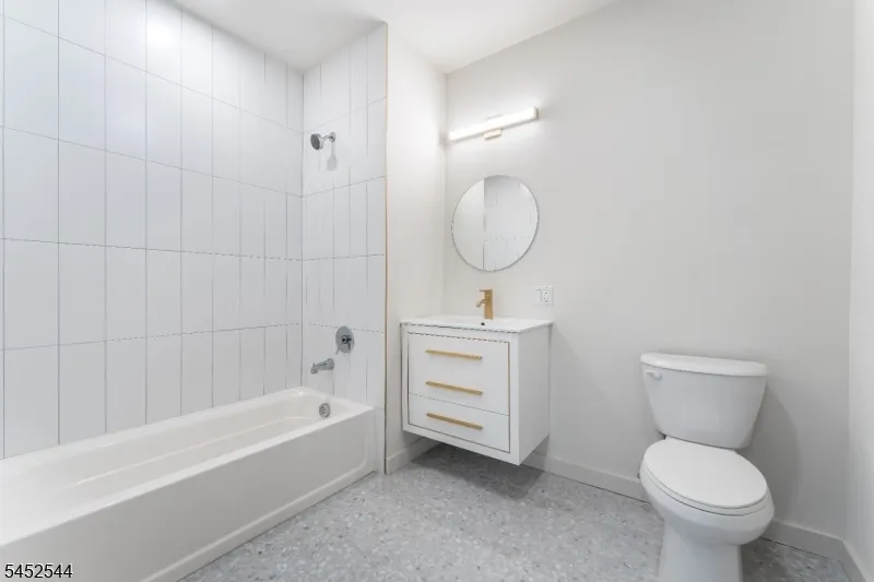55 Washington St #5F Unit 5F East Orange City, NJ 07017