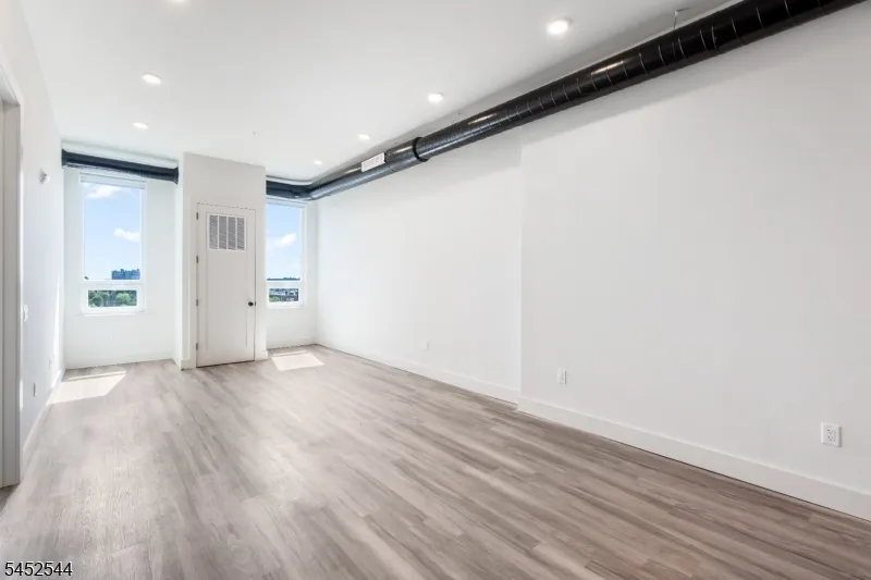 55 Washington St #5F Unit 5F East Orange City, NJ 07017