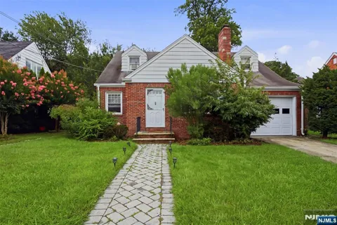 7 Glenwood Avenue