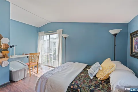 449 Taft Avenue 2
