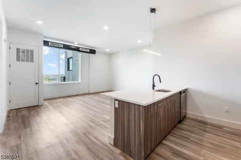 55 Washington St #7B Unit 7B