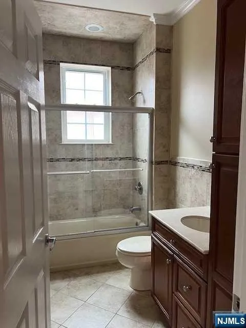 22 Pershing Place 2 Left North Arlington, NJ 07031
