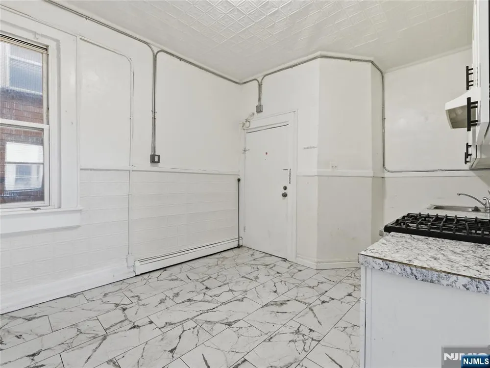 302 Belmont Avenue Belleville, NJ 07109