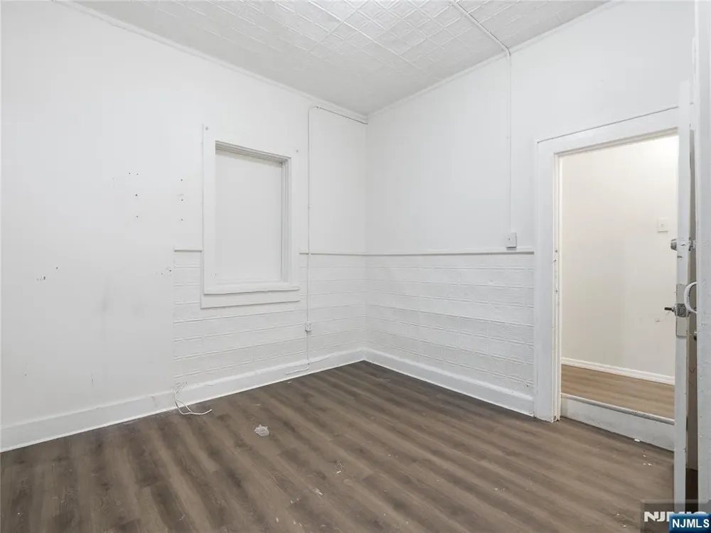 302 Belmont Avenue Belleville, NJ 07109